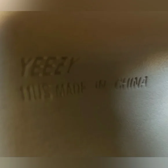 Adidas Yeezy Slides Bone White Size 11 - Picture 8 of 8